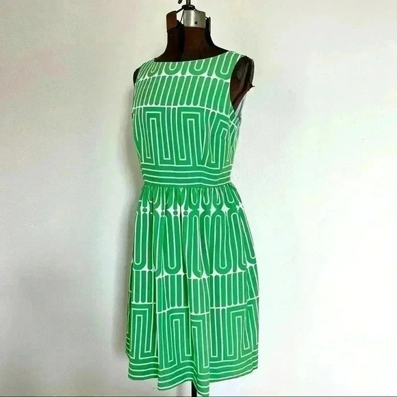 Trina Turk Green Garden Maze Dress Womens Size 8 Sleeveless - Picture 3 of 14